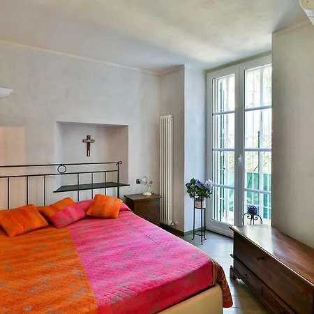 La Casa Di Tichy شقة كيافاري